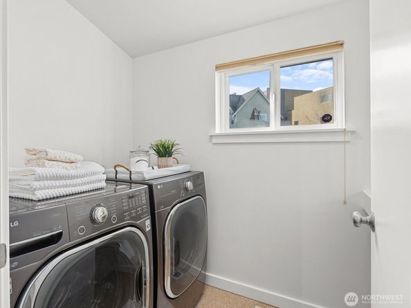 8383 31st Avenue NW, Seattle WA 98117