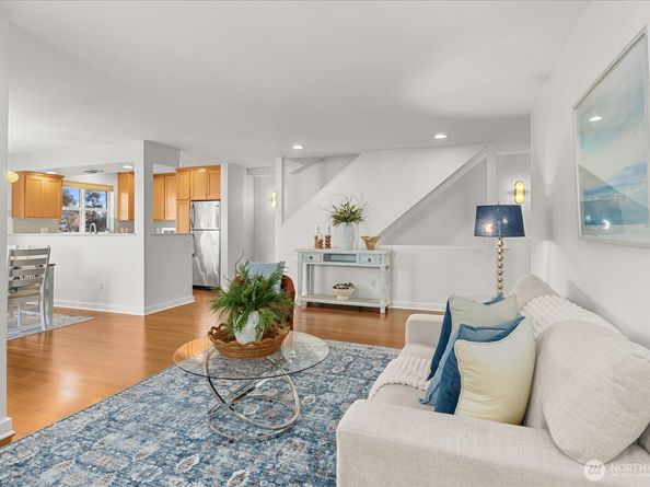 8383 31st Avenue NW, Seattle WA 98117