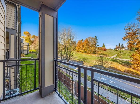 2670 SW Sylvan Heights Drive, Seattle WA 98106