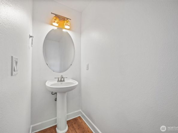 2670 SW Sylvan Heights Drive, Seattle WA 98106