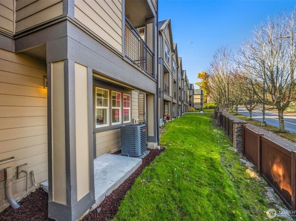 2670 SW Sylvan Heights Drive, Seattle WA 98106