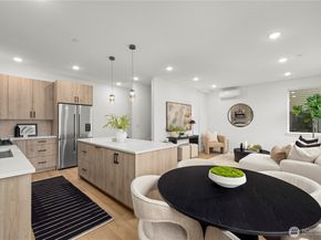 6538 D Latona Avenue NE, Seattle WA 98115