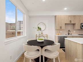 6538 D Latona Avenue NE, Seattle WA 98115