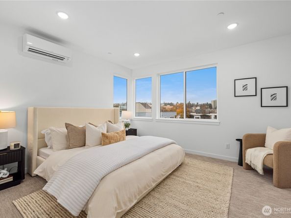 6538 D Latona Avenue NE, Seattle WA 98115