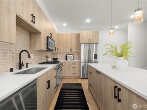 6538 D Latona Avenue NE, Seattle WA 98115