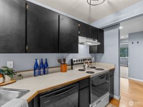 20156 Vikings Crest NE 7304, Poulsbo WA 98370