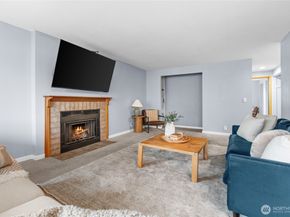 20156 Vikings Crest NE 7304, Poulsbo WA 98370