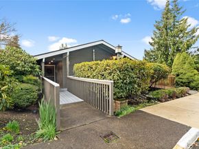 20156 Vikings Crest NE 7304, Poulsbo WA 98370