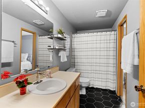 20156 Vikings Crest NE 7304, Poulsbo WA 98370