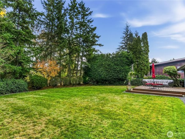 7424 141st Avenue NE, Redmond WA 98052