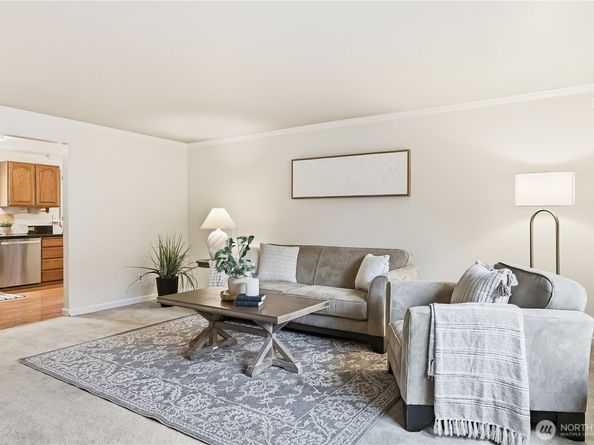 7424 141st Avenue NE, Redmond WA 98052