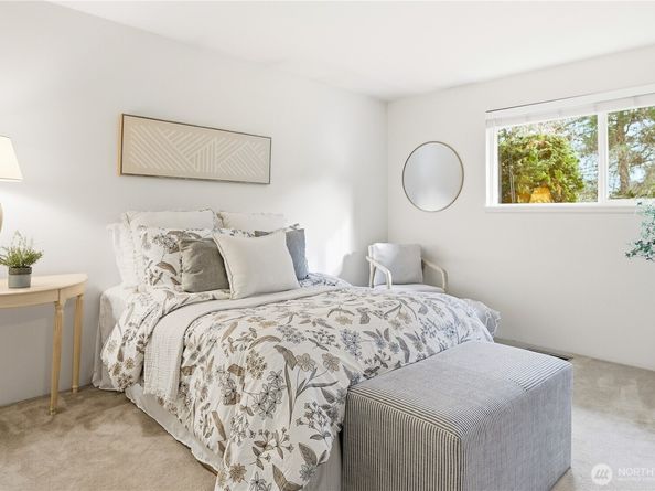 7424 141st Avenue NE, Redmond WA 98052