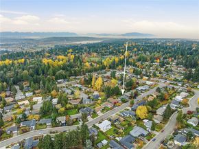 7424 141st Avenue NE, Redmond WA 98052