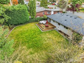 7424 141st Avenue NE, Redmond WA 98052