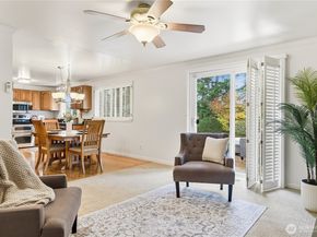 7424 141st Avenue NE, Redmond WA 98052