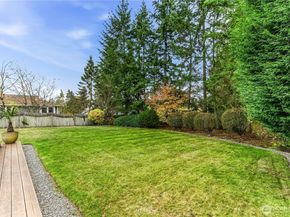 7424 141st Avenue NE, Redmond WA 98052