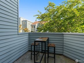 21937 7th Avenue S 213, Des Moines WA 98198