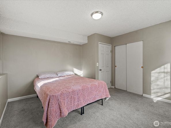 33422 29th Place SW, Federal Way WA 98023