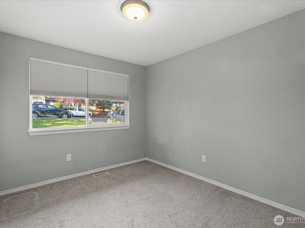 33422 29th Place SW, Federal Way WA 98023