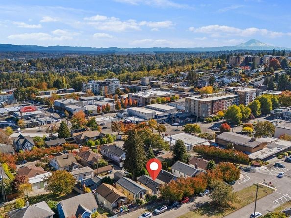4446 39th Avenue SW, Seattle WA 98116