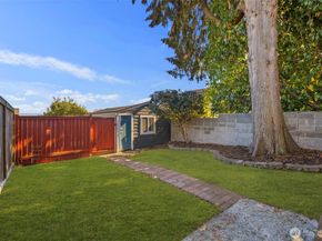 4446 39th Avenue SW, Seattle WA 98116