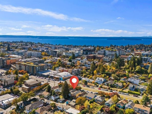 4446 39th Avenue SW, Seattle WA 98116