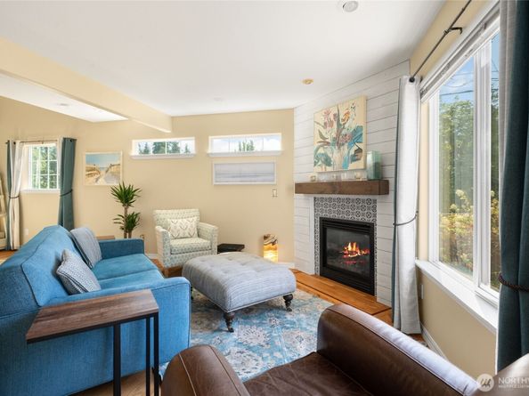 16267 16th Avenue SW, Burien WA 98166