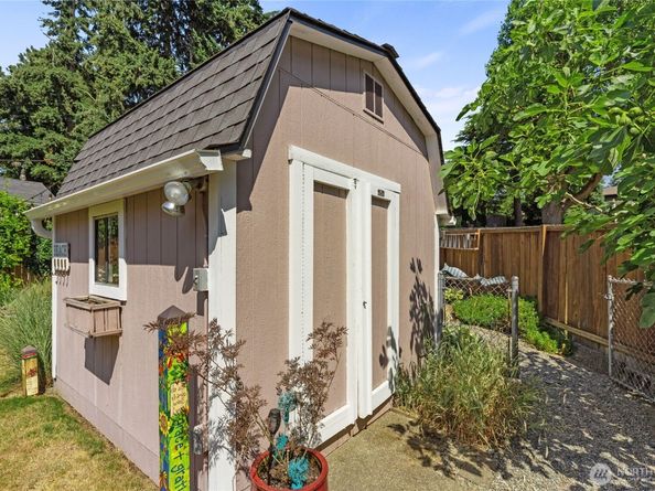 16267 16th Avenue SW, Burien WA 98166