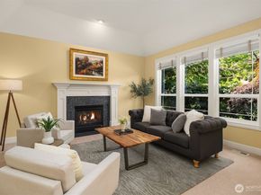 6230 Fairway Place SE, Snoqualmie WA 98065