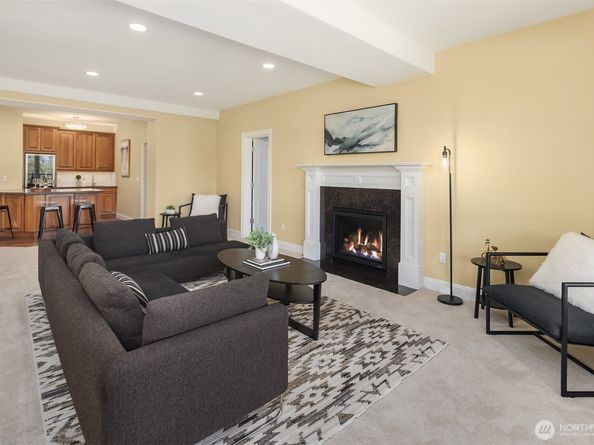 6230 Fairway Place SE, Snoqualmie WA 98065