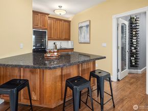 6230 Fairway Place SE, Snoqualmie WA 98065