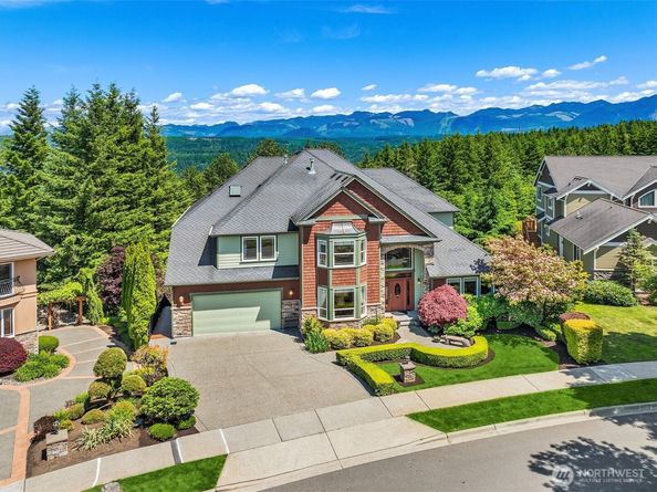 6230 Fairway Place SE, Snoqualmie WA 98065