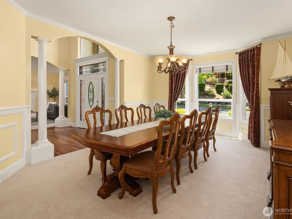 6230 Fairway Place SE, Snoqualmie WA 98065