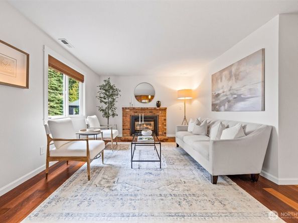 17829 149th Avenue NE, Woodinville WA 98072