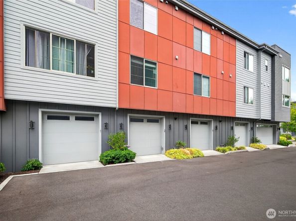 11521 117th Lane NE 2, Kirkland WA 98033