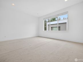 11521 117th Lane NE 2, Kirkland WA 98033