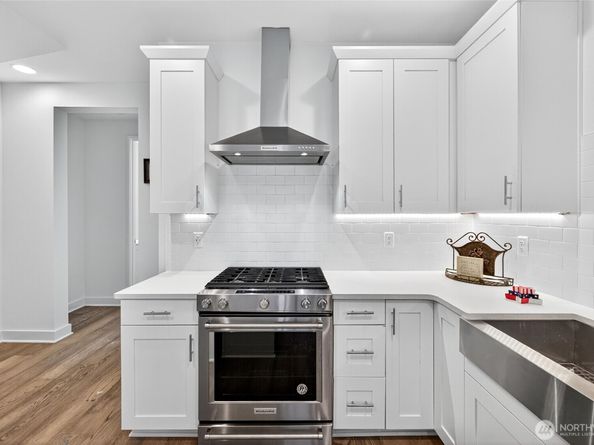 11521 117th Lane NE 2, Kirkland WA 98033
