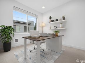11521 117th Lane NE 2, Kirkland WA 98033