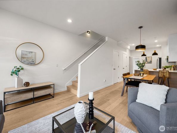 5910 Fauntleroy Way SW, Seattle WA 98136