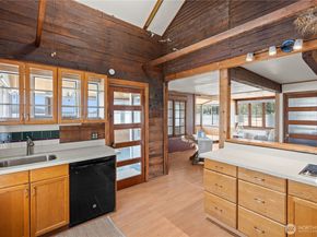 24186 Vashon Highway SW, Vashon WA 98070