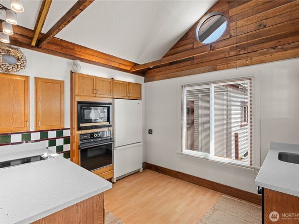 24186 Vashon Highway SW, Vashon WA 98070