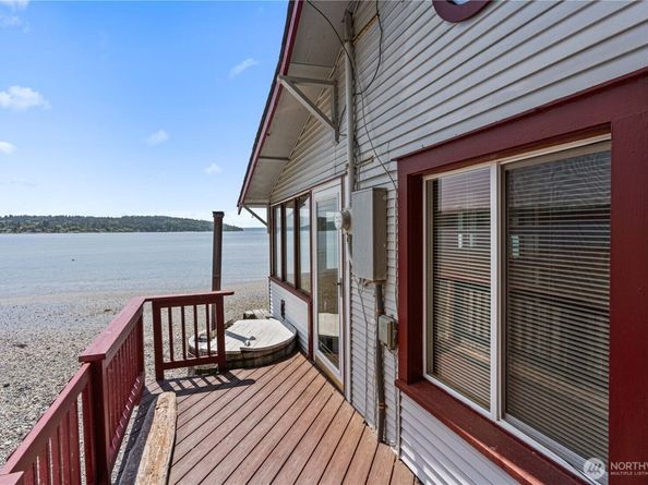 24186 Vashon Highway SW, Vashon WA 98070