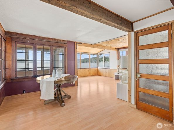 24186 Vashon Highway SW, Vashon WA 98070