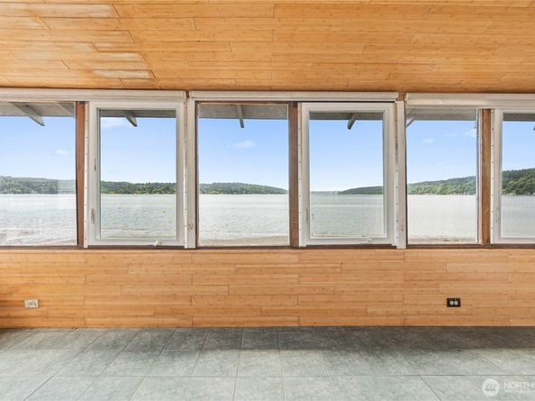 24186 Vashon Highway SW, Vashon WA 98070