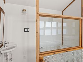 24186 Vashon Highway SW, Vashon WA 98070