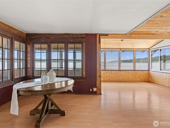 24186 Vashon Highway SW, Vashon WA 98070