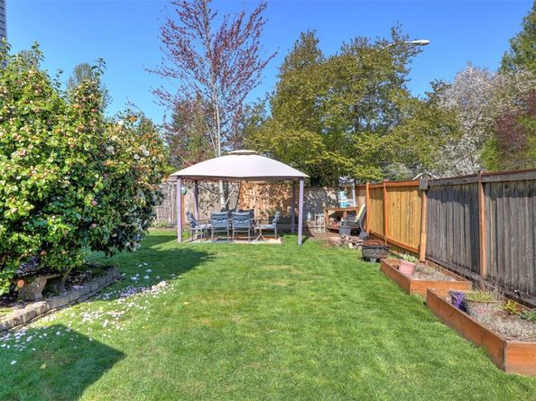 18201 154th Place SE, Renton WA 98058