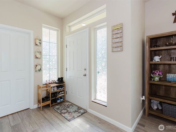 3707 SE Chesterton Drive, Port Orchard WA 98366