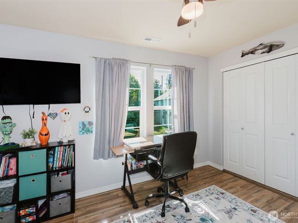 3707 SE Chesterton Drive, Port Orchard WA 98366