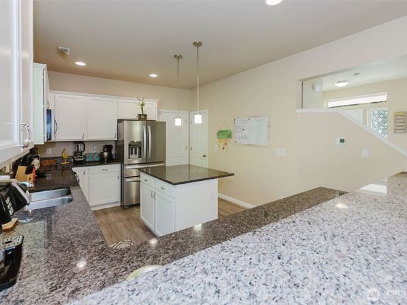 3707 SE Chesterton Drive, Port Orchard WA 98366